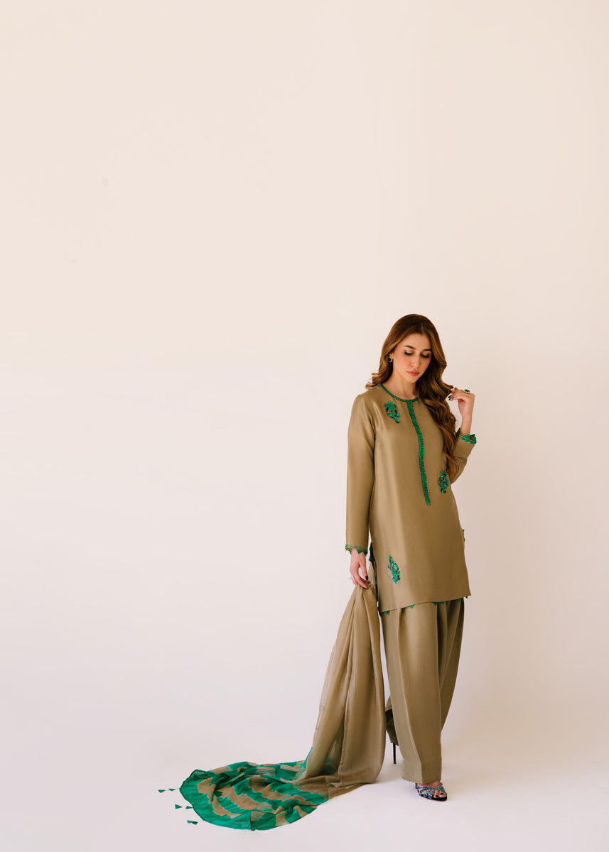 Sammy K | Riwayat Luxe | Husn e Noor main image 1
