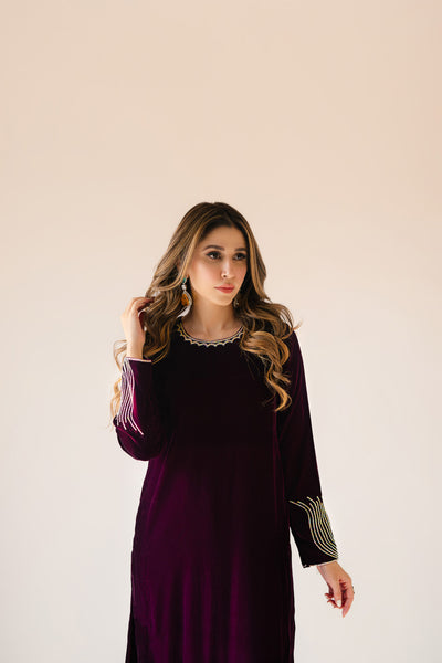 Burgundy velvet monument outfit