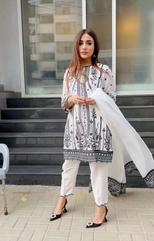 Monochrome outfit